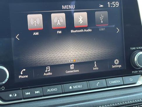 Used 2023 Nissan Rogue SV image 26