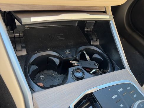 Used 2025 BMW 330i xDrive Sedan w/ M Sport Package image 18