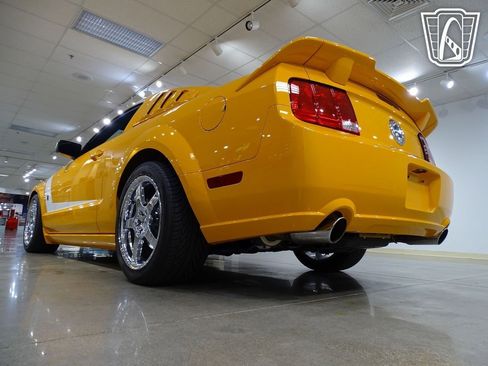 Used 2007 Ford Mustang GT image 11