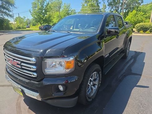 Used 2015 GMC Canyon SLE w/ All-Terrain Package AWD/4WD image 3