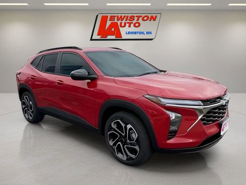 New 2026 Chevrolet Trax RS w/ Sunroof Package image 2