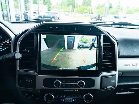 Used 2022 Ford F350 Lariat w/ Chrome Package image 12