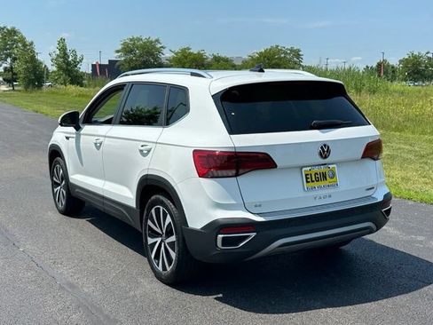 Certified 2023 Volkswagen Taos SE w/ Panoramic Sunroof Package AWD/4WD image 6