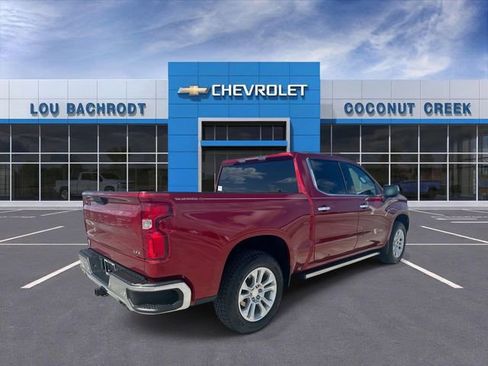 Used 2023 Chevrolet Silverado 1500 LTZ w/ Z71 Off-Road Package AWD/4WD image 8