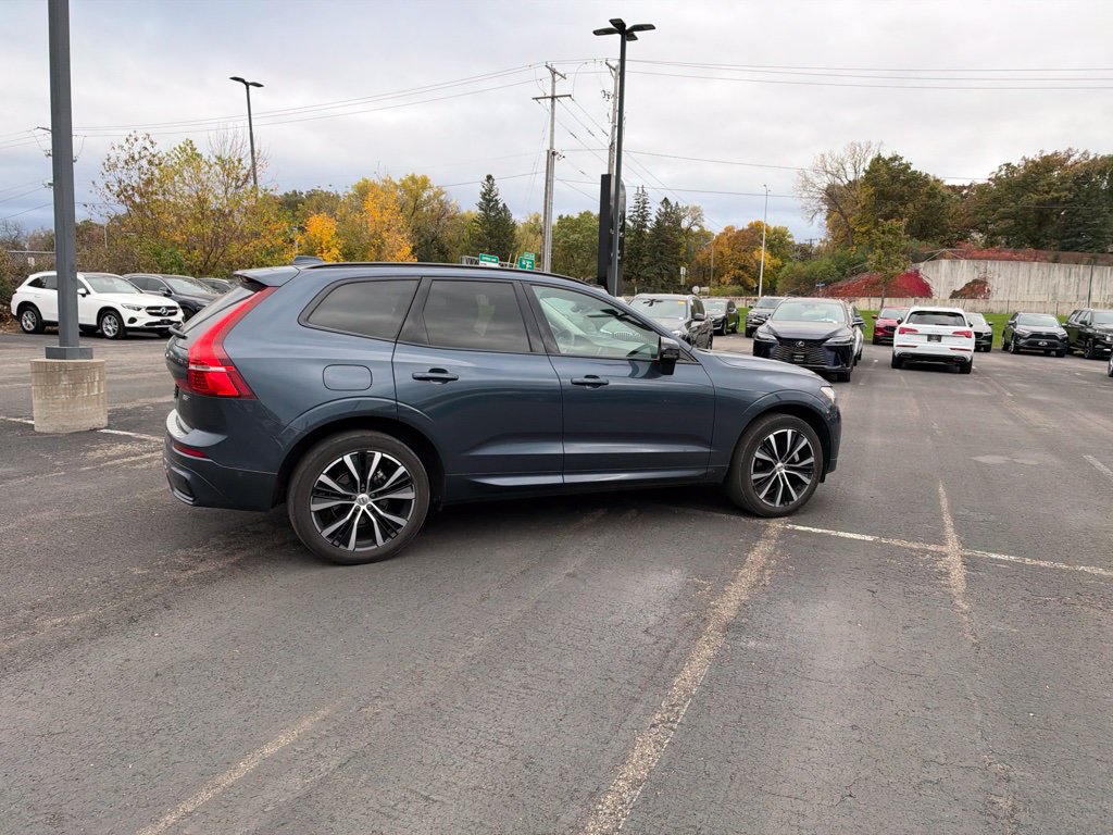 Used 2024 Volvo XC60 B5 Plus w/ Protection Package Premier AWD/4WD image 18