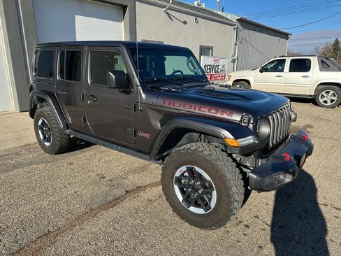 Used 2022 Jeep Wrangler Unlimited Rubicon w/ LED Lighting Group AWD/4WD image 2