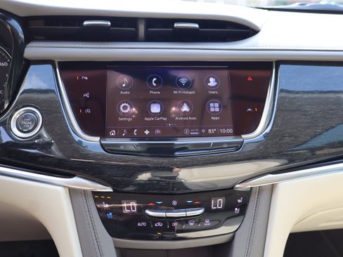 Used 2022 Cadillac XT6 Premium Luxury w/ Technology Package FWD image 32