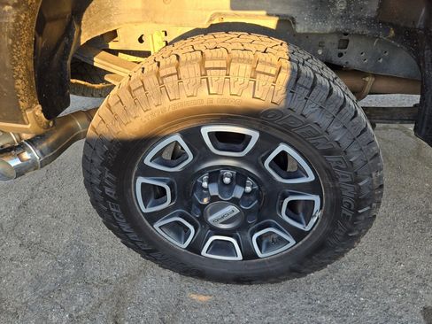 Used 2023 Ford F250 Platinum image 32