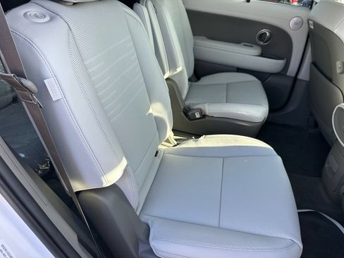 New 2026 Hyundai Palisade Limited FWD image 16