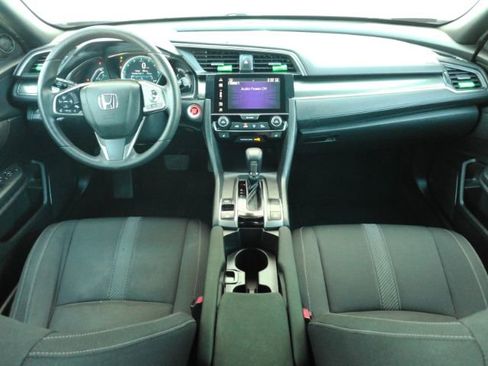 Used 2018 Honda Civic EX image 3