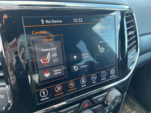 Certified 2020 Jeep Grand Cherokee Laredo w/ Quick Order Package 2BN North image 17