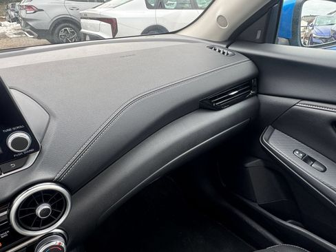 Used 2025 Nissan Sentra SV FWD image 26