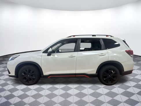 Used 2023 Subaru Forester Sport image 2
