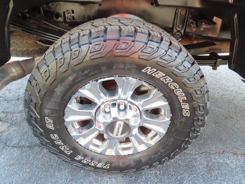 Used 2017 Ford F350 XLT w/ XLT Premium Package image 20