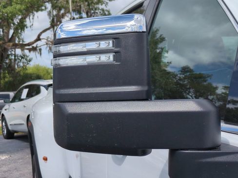 Certified 2026 GMC Sierra 3500 Denali Ultimate AWD/4WD image 12