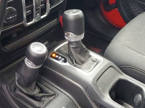 Used 2020 Jeep Wrangler Unlimited Sport S AWD/4WD image 25