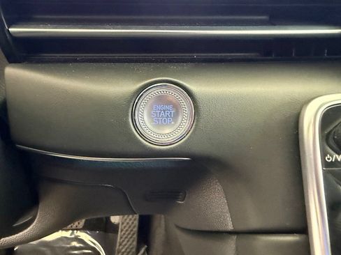 Used 2025 Genesis GV80 2.5T Standard AWD/4WD image 49