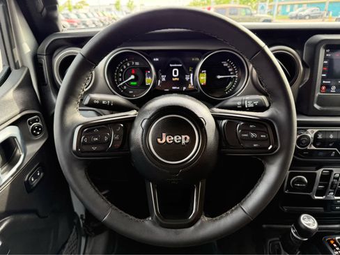 Used 2023 Jeep Wrangler Unlimited w/ Cold Weather Group AWD/4WD image 17