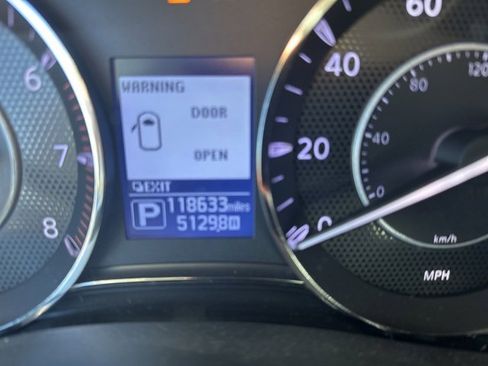 Used 2019 Nissan Armada Platinum w/ Captain's Chairs Package image 8