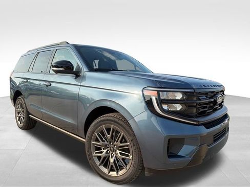 New 2027 Ford Expedition Platinum w/ Stealth Appearance Package AWD/4WD image 12