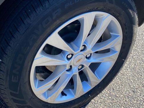 Used 2021 Chevrolet TrailBlazer LS image 21