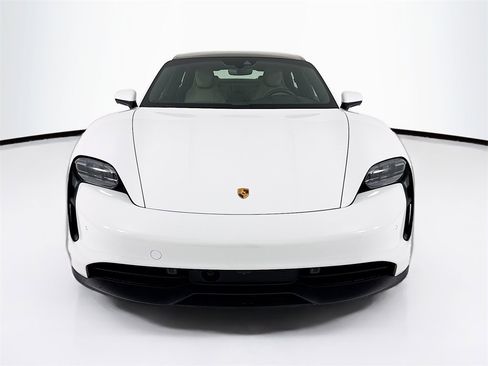 Used 2023 Porsche Taycan image 6