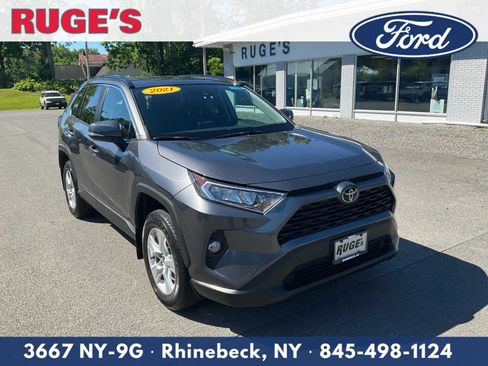 Used 2021 Toyota RAV4 XLE w/ XLE Grade Weather Package AWD/4WD image 1