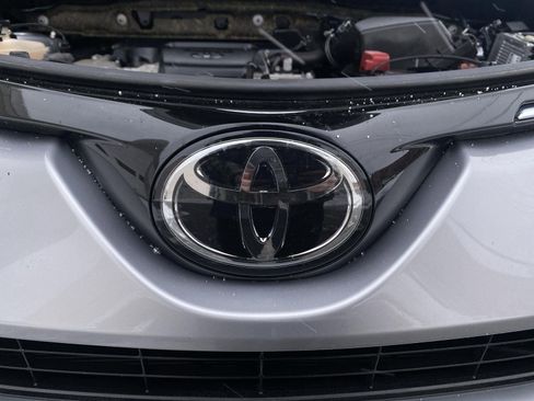 Used 2018 Toyota RAV4 XLE w/ Plus Extra Value Package image 22