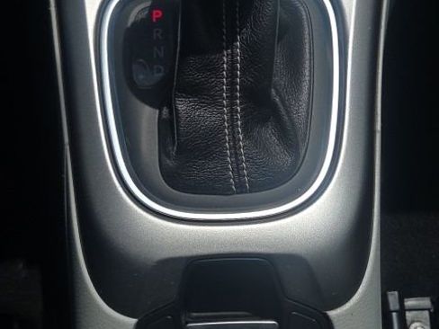 Used 2018 Jeep Compass Latitude FWD image 30