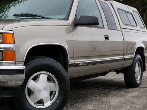 Used 1998 Chevrolet Silverado 1500 4x4 Extended Cab w/ Preferred Equipment Group 2 image 47