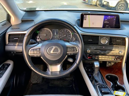 Used 2019 Lexus RX 350L w/ Premium Package image 5