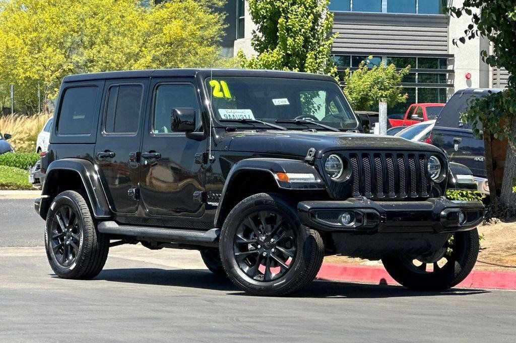 Used 2021 Jeep Wrangler Unlimited Sahara AWD/4WD image 2