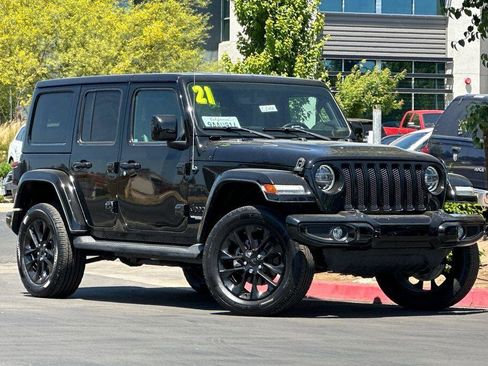 Used 2021 Jeep Wrangler Unlimited Sahara AWD/4WD image 2