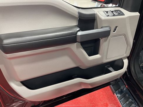 Used 2018 Ford F150 XLT image 16