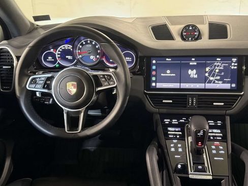 Certified 2023 Porsche Cayenne AWD/4WD image 25
