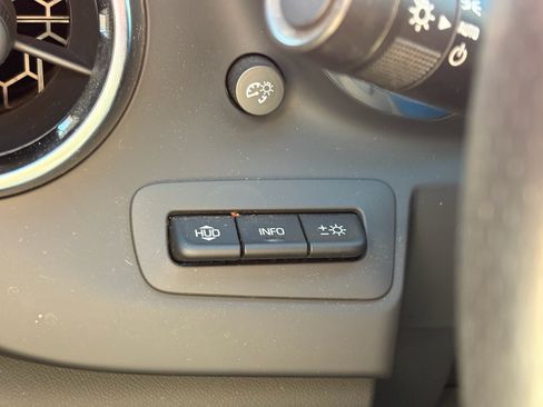 Used 2022 Chevrolet Camaro SS RWD image 12