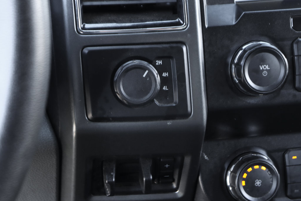 Used 2020 Ford F550 4x4 Crew Cab Super Duty w/ XLT Value Package image 40