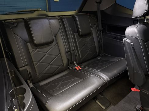 Used 2024 Volkswagen Atlas SE AWD/4WD image 24