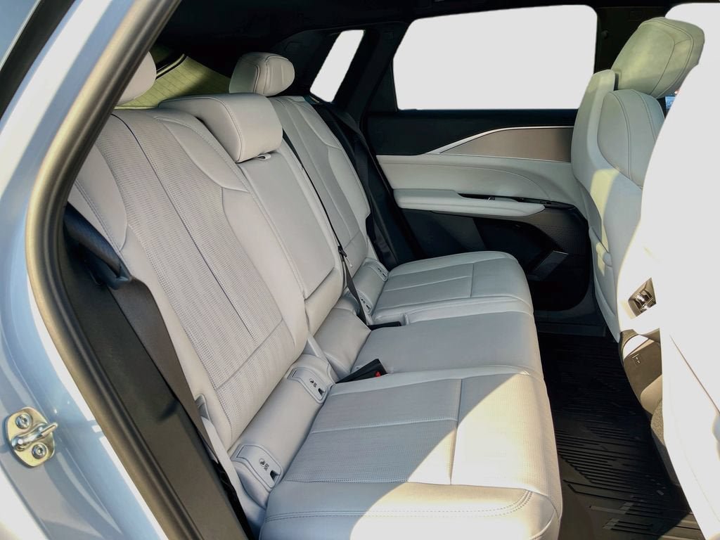 New 2027 Cadillac Lyriq Sport RWD image 32