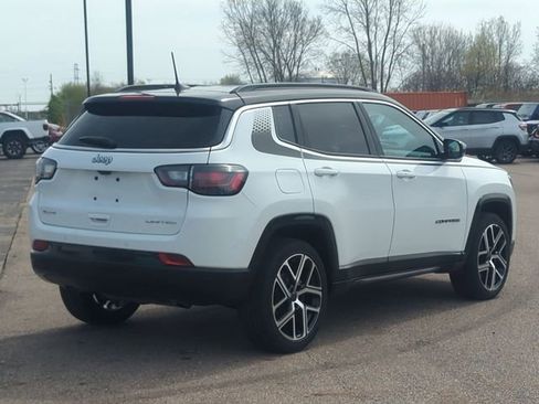 Used 2025 Jeep Compass Limited w/ Elite Group AWD/4WD image 3