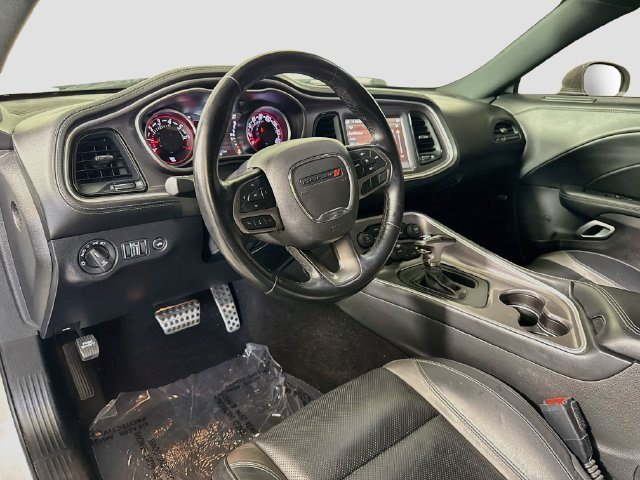 Used 2022 Dodge Challenger SXT w/ Plus Package RWD image 22