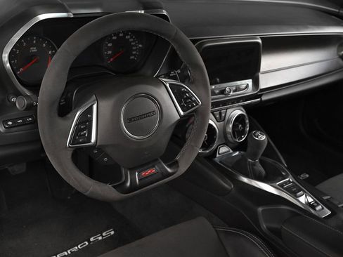 Used 2019 Chevrolet Camaro SS RWD image 12