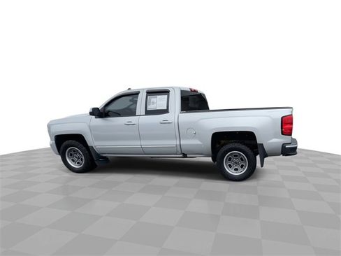 Used 2018 Chevrolet Silverado 1500 LT w/ All Star Edition image 5