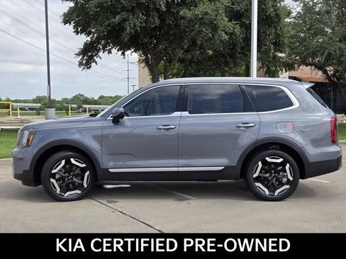 Certified 2025 Kia Telluride S FWD image 3