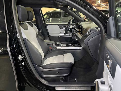 Certified 2023 Mercedes-Benz GLB 250 4MATIC image 12