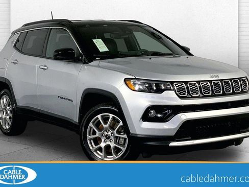 Used 2025 Jeep Compass Limited AWD/4WD image 1