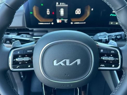 New 2026 Kia Carnival EX FWD image 25