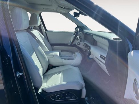 Certified 2026 Hyundai Palisade Calligraphy AWD/4WD image 15