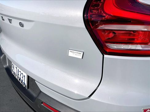 Used 2024 Volvo XC40 Recharge Plus w/ Protection Package Premier image 11