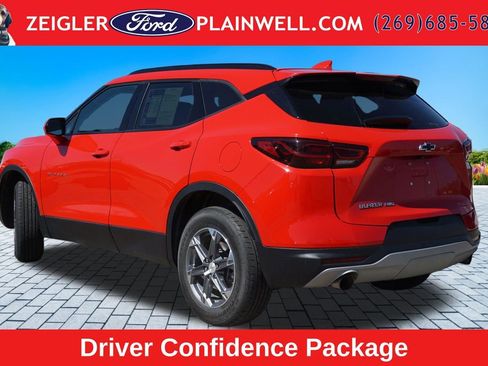 Used 2023 Chevrolet Blazer LT w/ Convenience Package AWD/4WD image 3